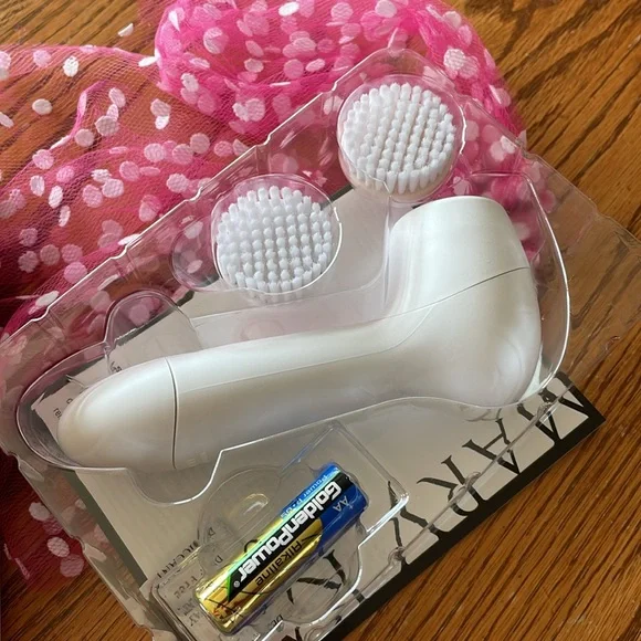 Mary Kay Skinvigorate Cleaning Brush - Picture 2 of 9